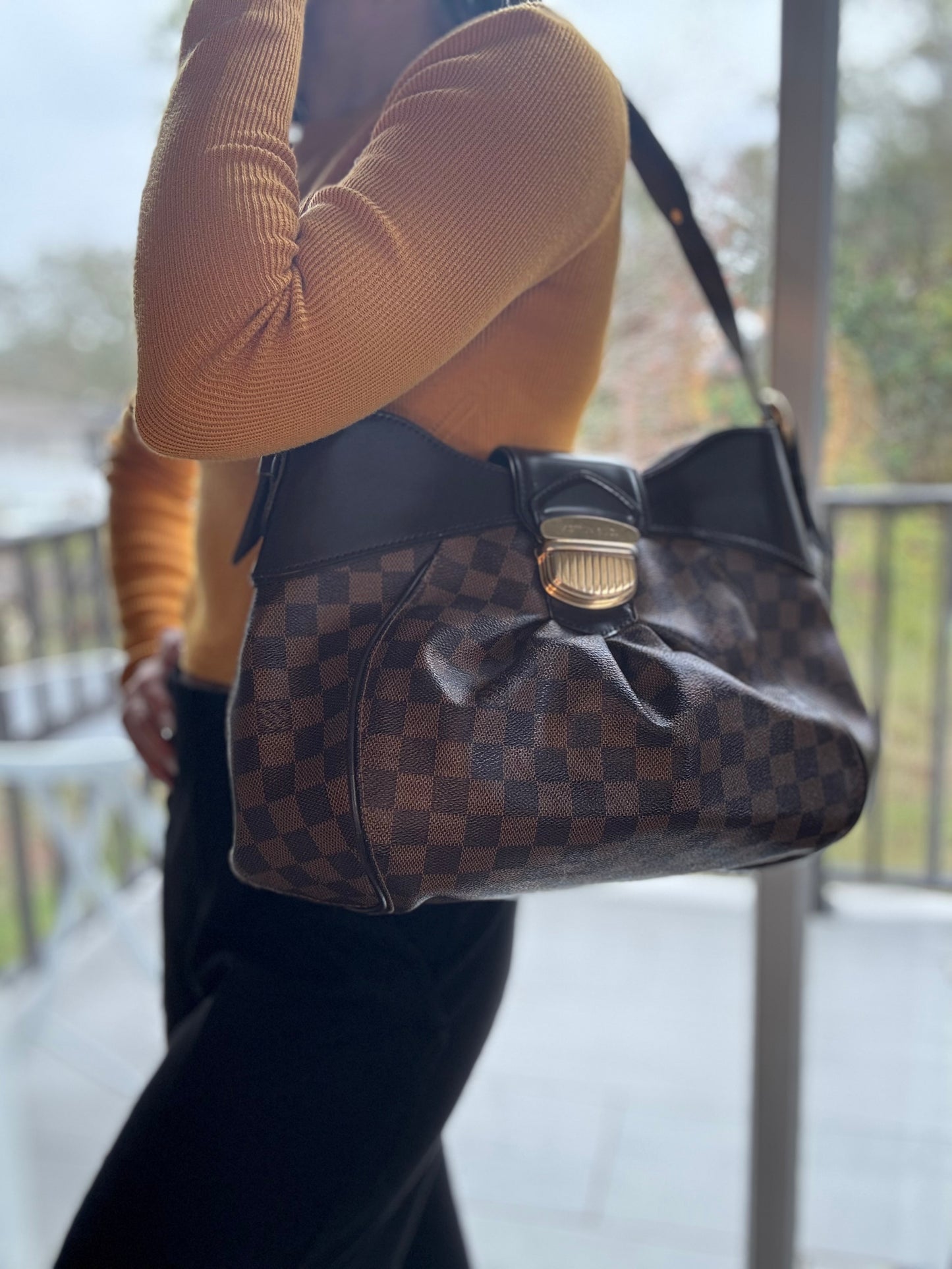 Louis Vuitton Sistine MM Damier Ebene