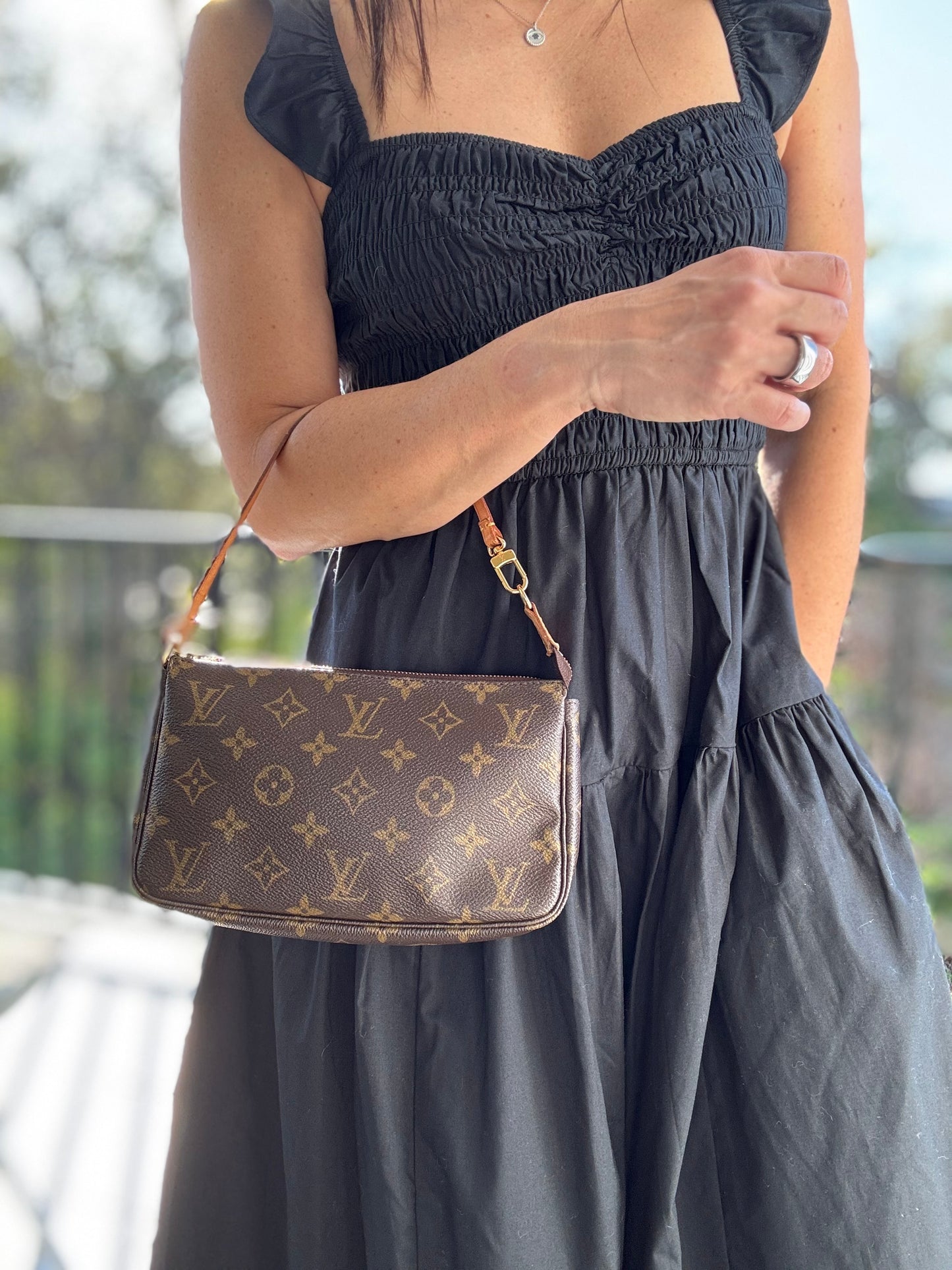 Louis Vuitton Pochette Accessories Monogram